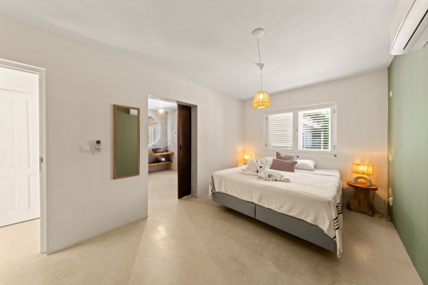 Exclusive Investment Opportunity with Ocean Views in Vista Royal