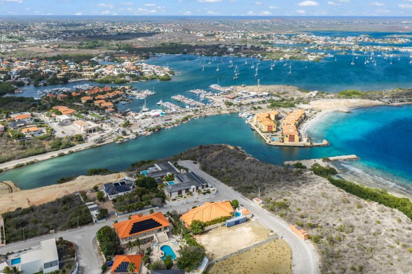 Vista Royal - Spacious lot with panoramic views in touristic area
