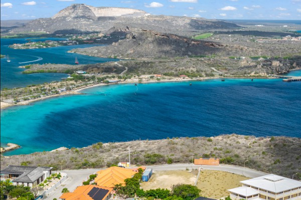 Vista Royal - Spacious lot with panoramic views in touristic area