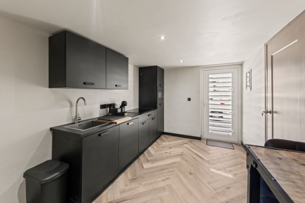Investment property with 12 renovated apartments in Otrobanda
