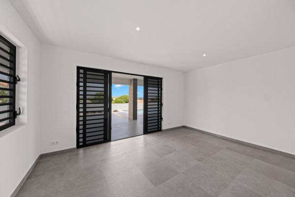 Newly built villa with amazing 360° view and pool – Jan Thiel Oost