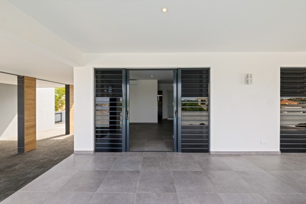 Newly built villa with amazing 360° view and pool – Jan Thiel Oost