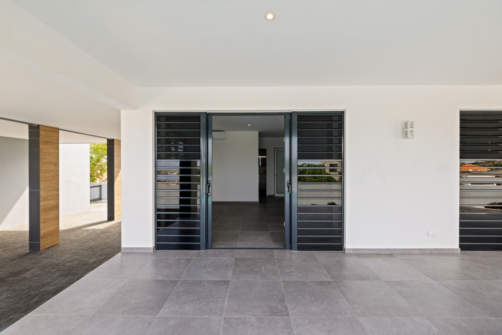 Newly Built Villa with 360° Views and Pool – Jan Thiel Oost photo 15