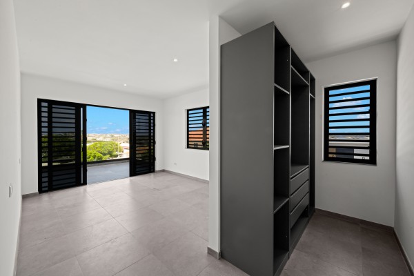 Newly built villa with amazing 360° view and pool – Jan Thiel Oost