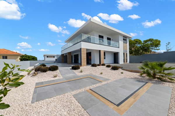Newly built villa with amazing 360° view and pool – Jan Thiel Oost