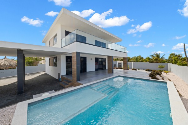 Newly built villa with amazing 360° view and pool – Jan Thiel Oost