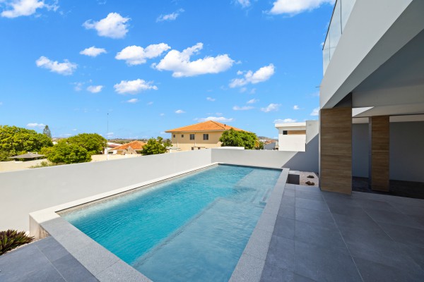Newly built villa with amazing 360° view and pool – Jan Thiel Oost