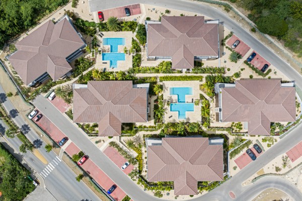 Luxury New-Build Apartment with Pool in Blue Bay – The Breeze