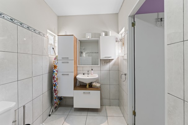 Hanenberg – Tropische vakantiewoning met zwembad en poolbar