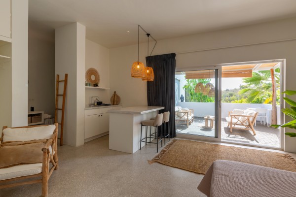Jan Sofat – Luxury villa with panoramic sea views 