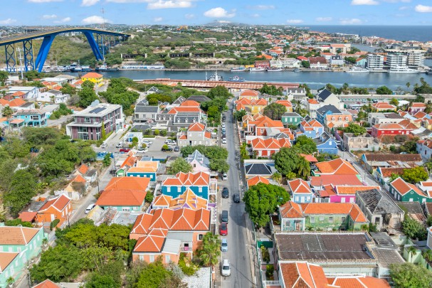 Otrobanda – Stylish 2-bedroom apartments with plunge pool