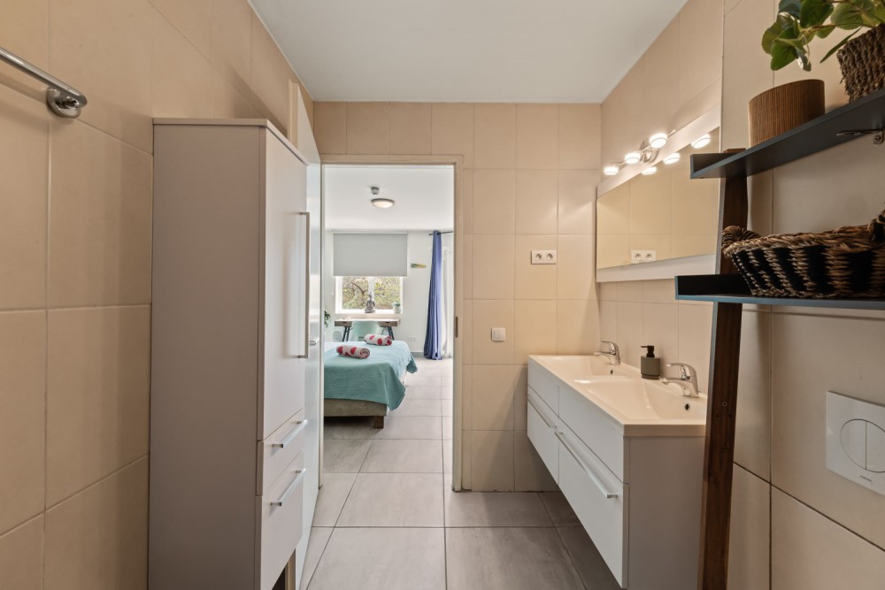 Fully Furnished 1-Bedroom Apartment with Holiday Rental Potential photo 21