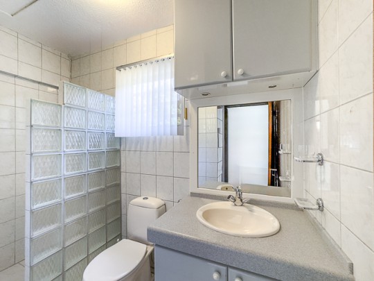Spacious 3-bedroom villa in quiet residential area