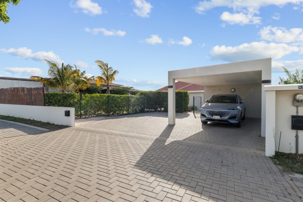 Blue Bay- Luxury Family Villa with Pool at Blue Bay Resort