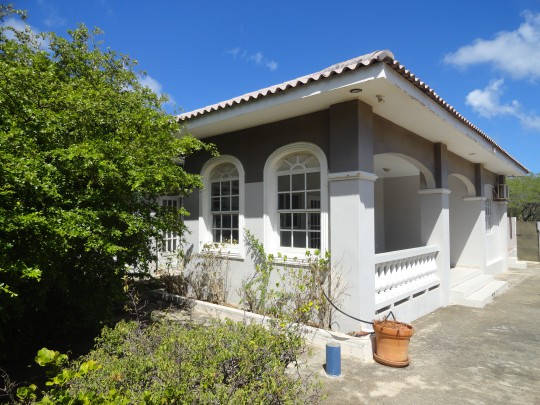 Lagun semi-detached homes with private path to Playa Jeremi