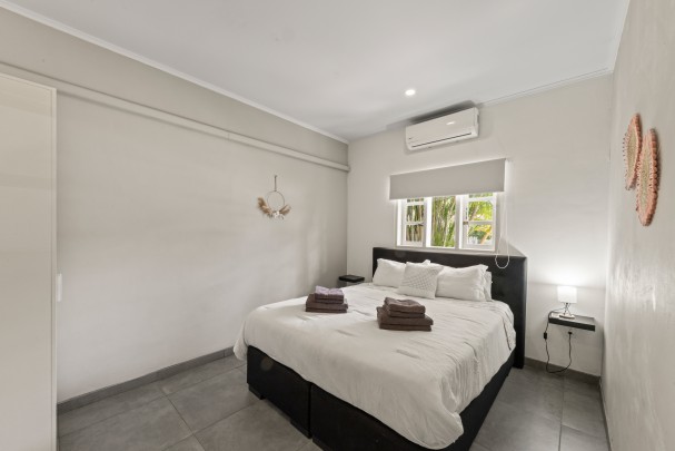 Mahaai - Apartment Complex with Pool and Rental Income