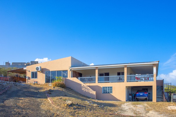 Prime Ocean View Estate with Development Potential &ndash; San Sebastian