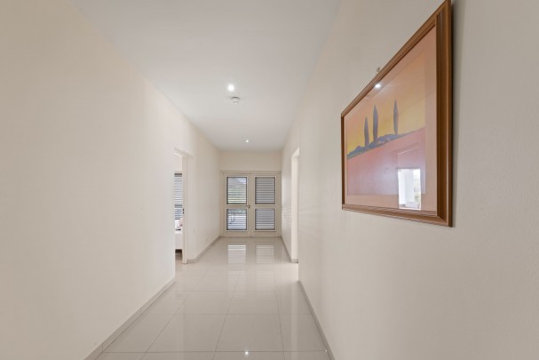 Blue Bay BO 4 &ndash; Elegant villa with unique views over the golf course