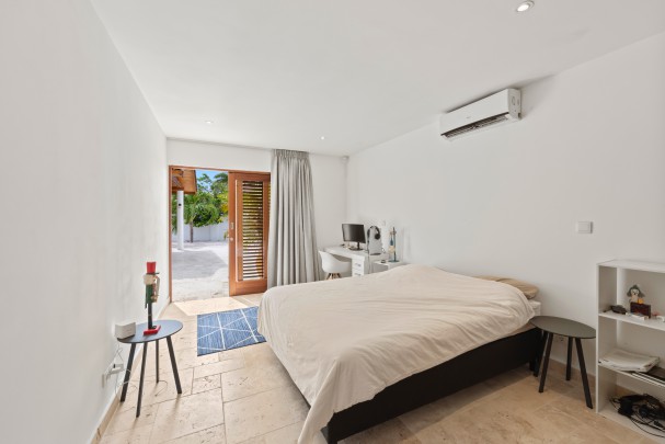 Julianadorp - Modern renovated detached villa with swimming pool
