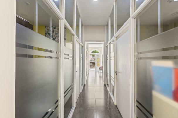Stylish 10-Office Business Center in Historic Otrobanda