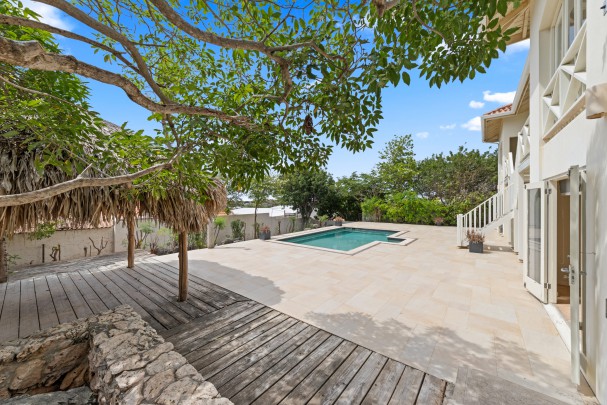 Stylish Jan Thiel Villa with Pool and Exceptional Investment Potential