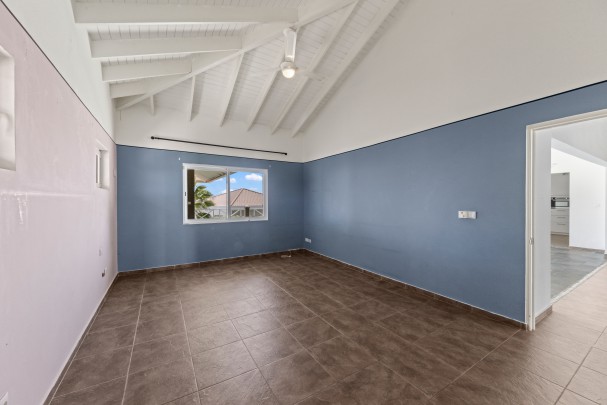 Blue Bay BB-39 – Spacious Villa with Pool and Sea View