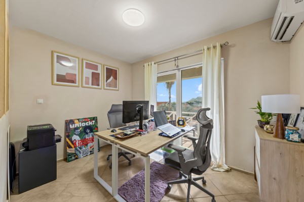 Blue Bay – Spacious Apartment with Sea View in Residence Le Bleu