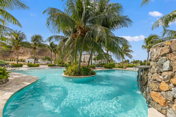 BLUE BAY – Luxury apartment in the Reef with two bedrooms and sea view