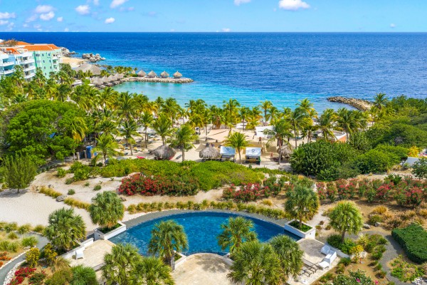 The Shore – Luxury Furnished Apartment with Direct Beach Access