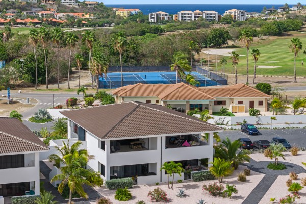 Blue Bay | Move-in ready new-build apartment with garden and pool view