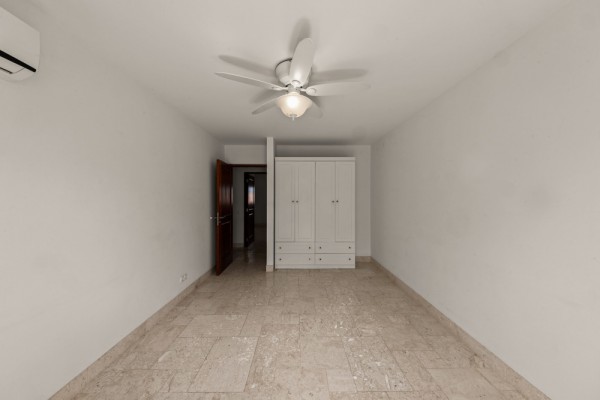 Blue Bay BD61 - Spacious Villa with Guest Apartment