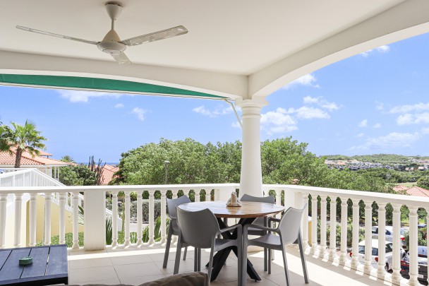 Stunning Ocean View Apartment in Triple Tree