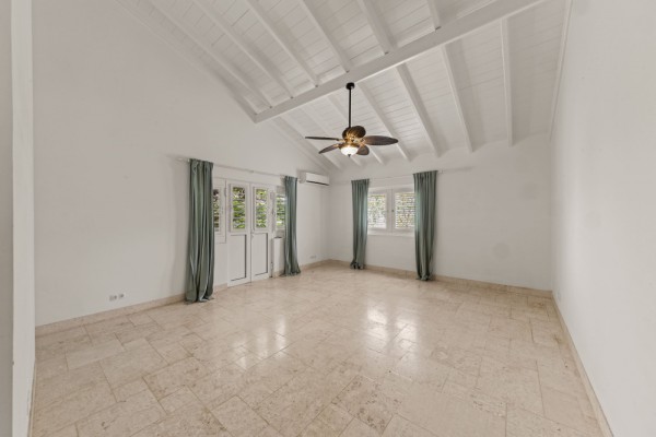 Blue Bay BD61 - Spacious Villa with Guest Apartment