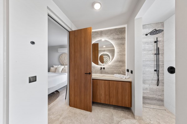 Blue Bay - Moderne Luxe Villa aan Golfbaan voor vakantieverhuur