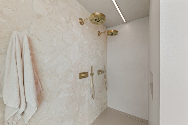 Blue Bay &ndash; Spectaculaire klif villa op exclusieve B-sectie   