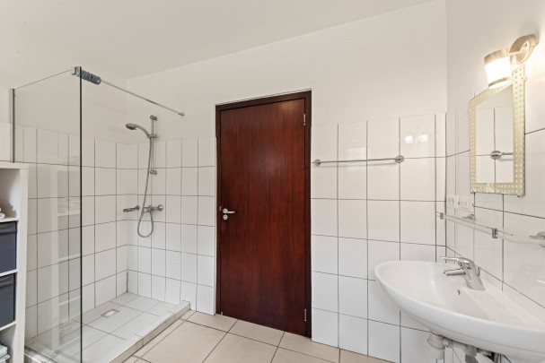 Blue Bay L-section &ndash; three-bedroom villa with a lovely outdoor space