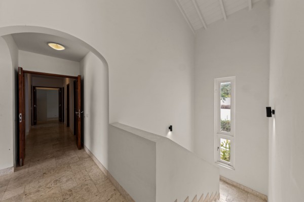 Blue Bay BD61 - Spacious Villa with Guest Apartment