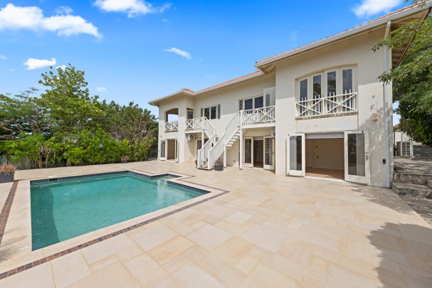 Stylish Jan Thiel Villa with Pool and Exceptional Investment Potential