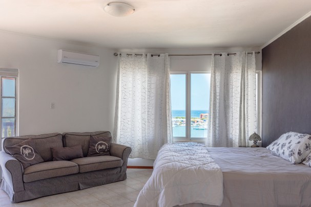 Majestic Hilltop Villa with Endless Ocean Views -  Brakkeput, Curaçao