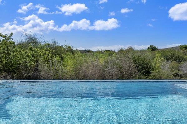 Luxury 4-Bedroom Villa with Golf Views – Blue Bay Resort