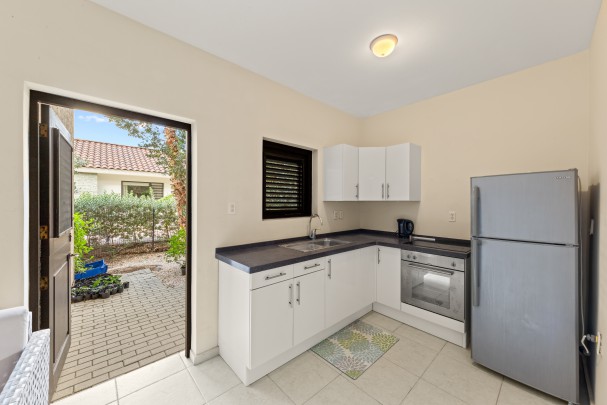 Blue Bay &ndash; Grote villa met twee ruime appartementen