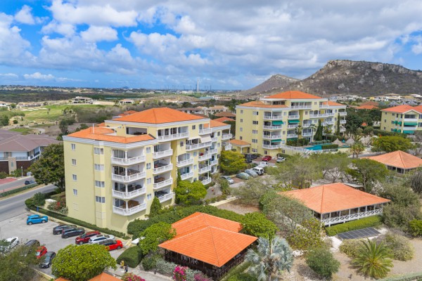 Fully Furnished 1-Bedroom Apartment with Holiday Rental Potential