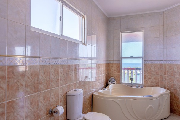 Majestic Hilltop Villa with Endless Ocean Views -  Brakkeput, Curaçao