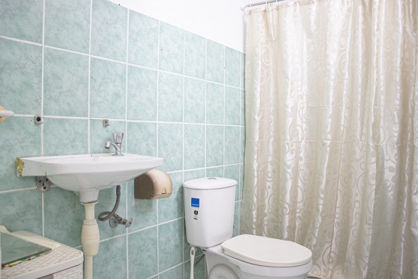 Charmant 3-Slaapkamer Huis met Tuin & Gastenappartement – Cerito