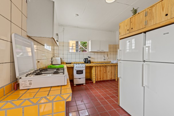 Fully operational student housing complex with 30 rooms for sale