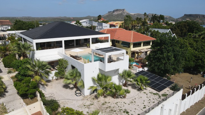 Jan Sofat – Luxe villa met panoramisch uitzicht