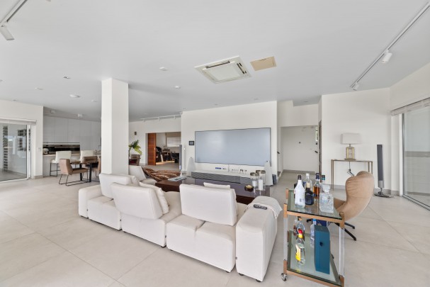 Jan Sofat luxury villa with 2 apartments & panoramic views