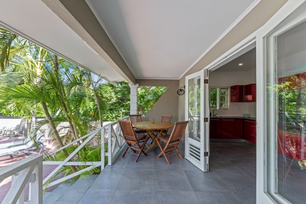 Mahaai - Apartment Complex with Pool and Rental Income