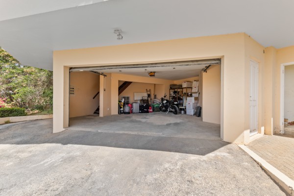 Cas Grandi – Villa in an Elevated Location