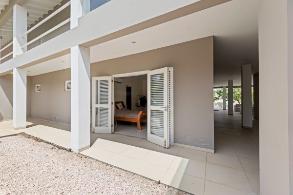 Blue Bay BO 4 – Elegant villa with unique views over the golf course